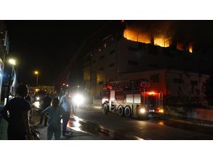 Mersin’de Tekstil Atölyesinde Yangın Korku Dolu Anlar Yaşattı