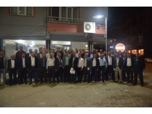 Ak Parti’den Muhtarlara Yemek