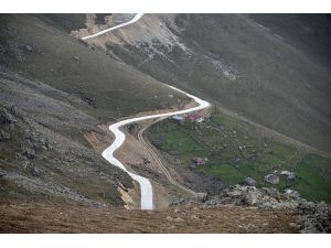Denizden 2 Bin 200 Metre Yükseklikteki Yeşil Yol Çalışmaları Havadan Görüntülendi