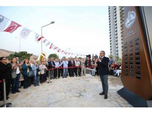 Karşıyaka’da ‘Muhtarlar Parkı’ Açıldı