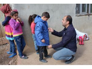 Şehit Yakınları Derneği’nden 70 Çocuğa Kışlık Elbise