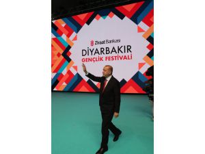 Cumhurbaşkanı Erdoğan: "Bölücülerin Diliyle Konuşanların Tek Derdi Ellerindeki Rantı Kaybetme Korkusudur"