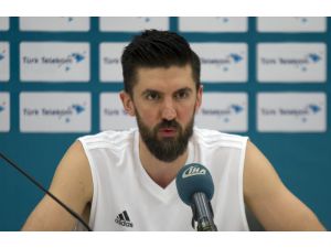 Dusko Ivanovic: “Son 5 Dakikada Mücadele Eden Oyuncularımı Kutluyorum”