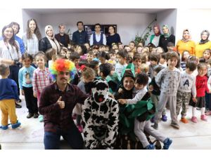 Bu Programla Çocuklar Köpeklerle Dostluklarını Pekiştiriyor