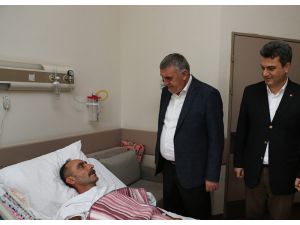 Başkan Toçoğlu Saüeah’ta Yatan Hastaları Ziyaret Etti