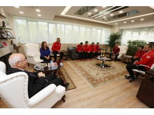 Gülen Gözler Kupalarıyla Yenimahalle’de