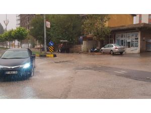 Gaziantep’te Sağanak Yağış Etkili Oldu