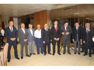 Her Ayın 19’unda, Saat 19.19’da, 19 Tl’lik Yemek Menüsü İle Bir Araya Geliyorlar