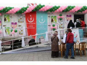 Ücretsiz Kanser Tarama Tırı Eyüpsultan Meydanında