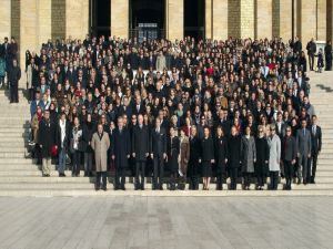TED Ankara Koleji  Öğretmenler Gününde Anıtkabir’i ziyaret etti