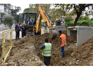 Yağmursuyu Ve Doğalgaz Çalışmaları Devam Ediyor
