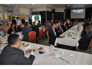 Kaymakam Ve Belediye Başkanı Muhtarlarla Buluştu