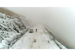 Erzurum’da Lapa Lapa Kar Ve Tipi