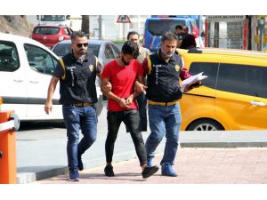 Para Dolu Çantayı Çalan Şahıs Polisin Sıkı Takibiyle Yakalandı