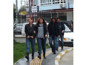 Üvey Kızı Tarafından Bıçaklanan Adam Hayatını Kaybetti