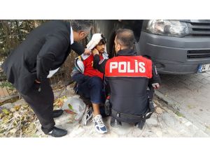 Yaralı Afgan Gence Polisten, “Sakın Gözlerini Kapatma”