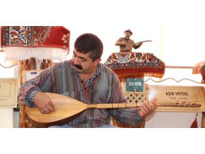 107 Yıllık Emaneti İle Aşık Veysel’i Andı