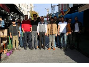 Kafeler Sokağı Esnafı Sinek Avlıyor