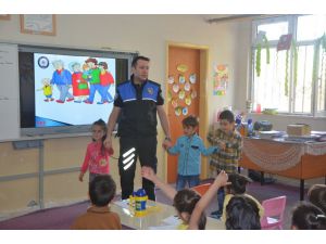 Polis Ekiplerinden Çocuklara Güvenlik Eğitimi