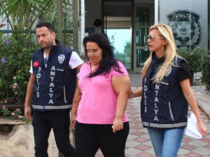Tahlil Sonucunu Değiştirmek İçin 2 Bin 500 Lira İsteyen Sekreter Gözaltında