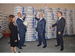 Söke’de Hibe Yem Bitkisi Tohumları Dağıtıldı