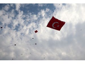 Dünya’nın 5. En Büyük Uçurtması Kocaeli’de Gökyüzünü Renklendirdi
