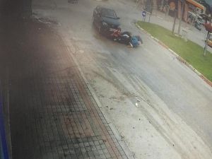 Otomobil İle Motosiklet Çarpıştı: 1 Yaralı