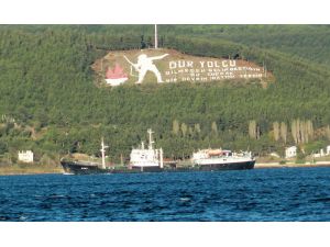 Rus Askeri Tankeri Çanakkale Boğazı’ndan Geçti