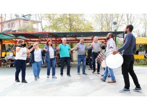 Mersin’de Emekliler Piknik Yaptı