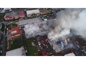 Esenyurt’ta Alev Alev Yanan Fabrikalar Havadan Görüntülendi