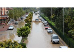 Adıyaman’da Şiddetli Yağmur Etkisini Sürdürüyor