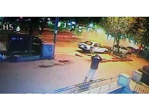 Hızla Gelen Otomobilin Çarptığı Yaşlı Adam Metrelerce Savruldu