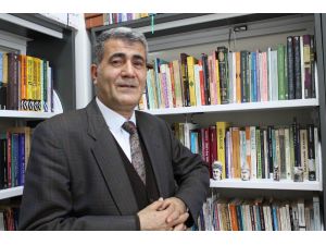Prof. Dr. Özgen: “Düşünmüyoruz, Tekrar Ediyoruz”