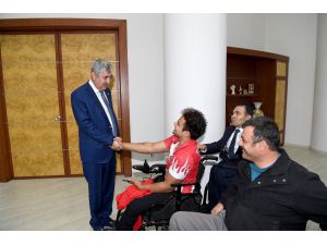 Polat Başarılı Sporcuyu Ağırladı