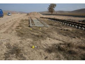 Karaman’da Tren Raylarını Çalan 2 Zanlı Tutuklandı