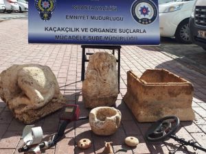 Isparta’da Roma Dönemi’ne Ait 8 Parça Tarihi Eser Ele Geçirildi