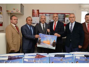 Çorum Belediyesi’nden Öğrencilere Giysi Yardımı