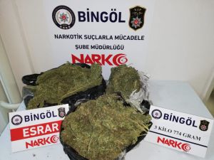 Bingöl’de 11 Kilo Esrar Ele Geçirildi, 3 Şüpheli Tutuklandı