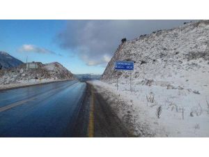 Kar Nedeniyle Kapanan Akseki- Konya Yolu Ulaşıma Açıldı