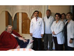 Evden Çıkamayan 172 Kiloluk Kadına 10 Doktordan Yardım Eli