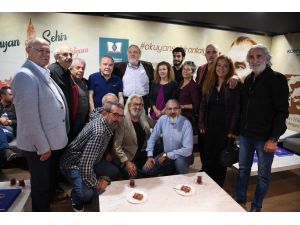 Başkan Böcek, Pastayı İlber Ortaylı İle Birlikte Kesti