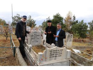 Şehit Âşık Ali Rahmani Ölümünün 25. Yılında Mezarı Başında Anıldı