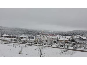 Niksar Çamiçi Yaylası Beyaza Büründü