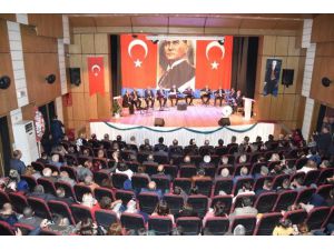 Kırıkkale’de "Aşık Veysel’den Hacı Taşan’a Gönül Köprüsü" Konseri