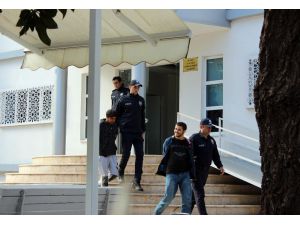 Esenyurtt’taki Fabrika Yangının Şüphelileri Gülerek Sağlık Kontrolüne Gitti