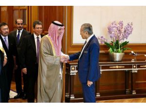 Suudi Arabistan Dışişleri Bakanı Cubeyr, Malezya Başbakanı Muhammed İle Görüştü