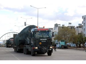 Kilis’ten Suriye Sınırına Fırtına Obüs Sevkıyatı Sürüyor