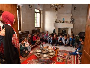 Adıyaman Üniversitesinde Masaldan Kuklaya Etkinliği Düzenlendi