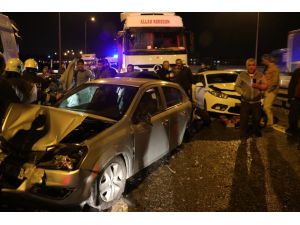 Kocaeli Tem’de 10 Araç Birbirine Girdi: 16 Yaralı