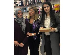 50 Bin Liralık Altınları Sahibine Teslim Etti